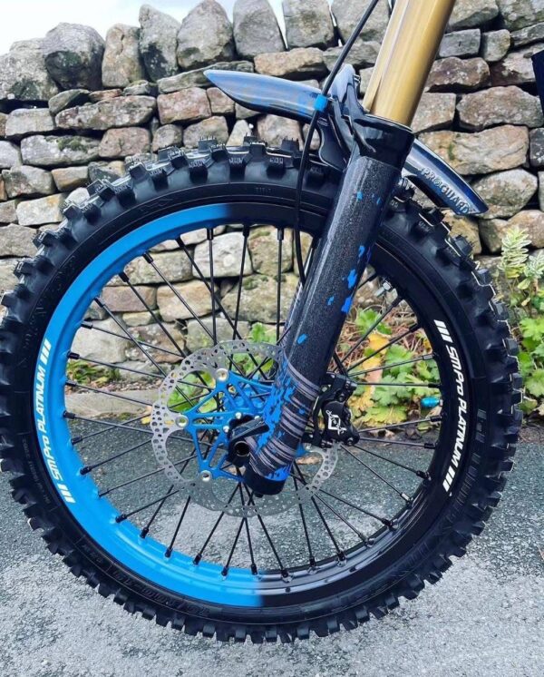 electric dirt bike – surron light bee x (custom blue graphics)