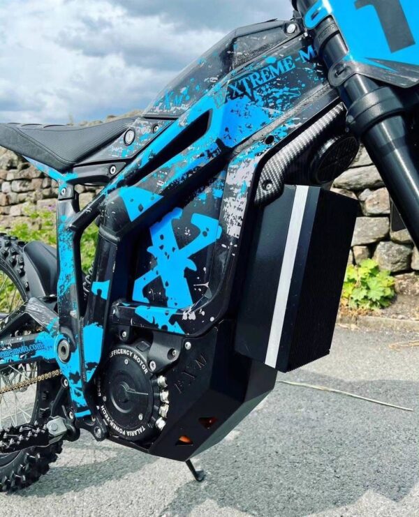 electric dirt bike – surron light bee x (custom blue graphics)